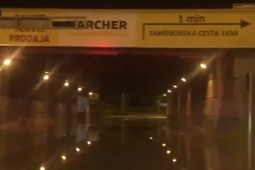 Nakon sinoćnje oluje potopljena je važna prometnica u Zagrebu