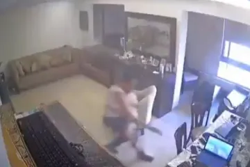 Snimke strave: Ovo su heroji koji su u trenutku strašne eksplozije štitili djecu
