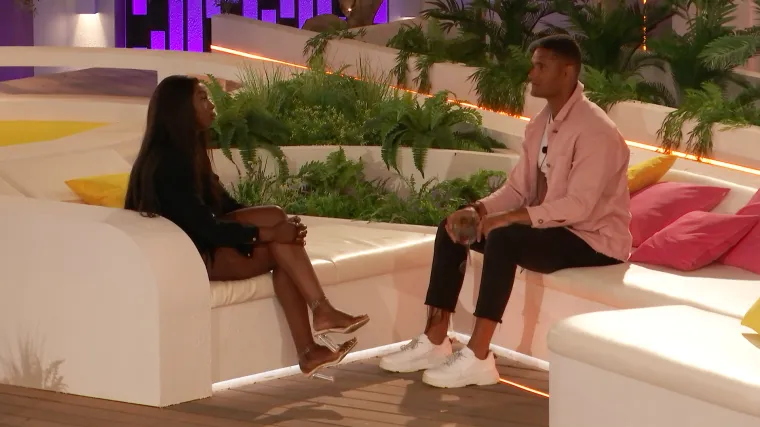 Atraktivna Arabella stvara sve veći razdor između Dannyja i Yewande