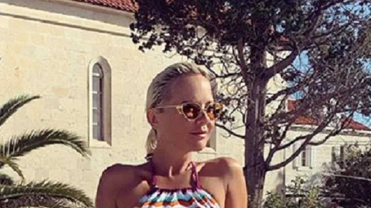 Fanove je počastila izazovnom fotkom u badiću: 'Savr&scaron;enstvo...'