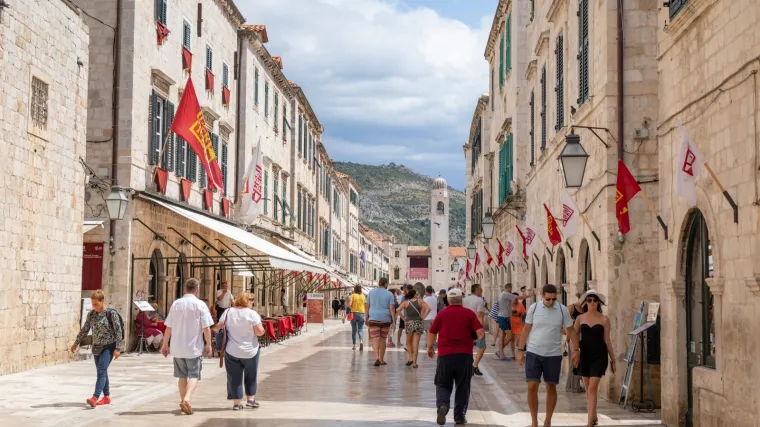 Dubrovnik kao aviodestinacija na mukama: Pro&scaron;le godine u gradu je bilo 10 puta vi&scaron;e američkih turista
