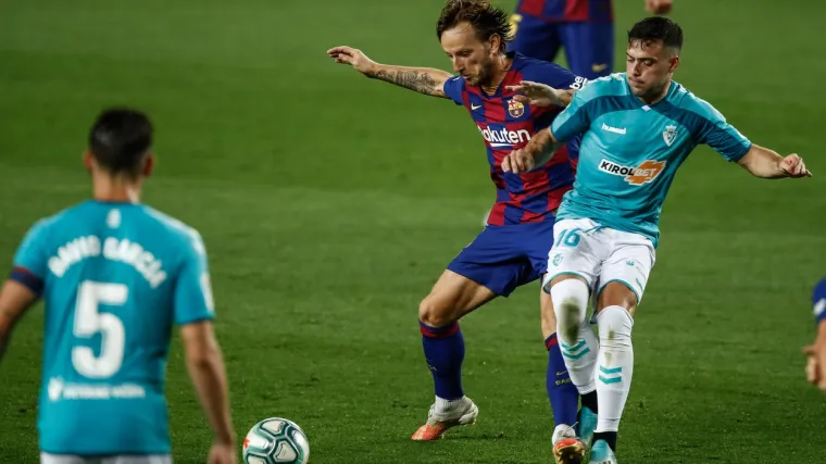 'Ovo je bila noć za zaborav za Ivana'; Navijači udarili po njemu; 'Nemojte mu dati da igra sljedeću utamicu'