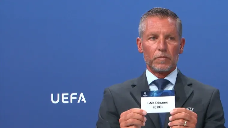 Modri vjerojatno na Rumunje, Lokosima Austrijanci