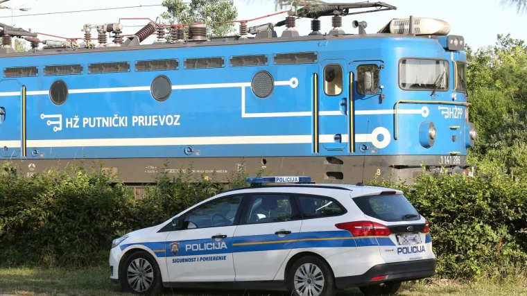 Te&scaron;ka nesreća u Velikoj Gorici: Poginuo biciklist na kojeg je naletio vlak na pružnom prijelazu