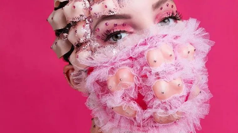 Bizarnim djelima želi inspirirati ljude da budu kreativniji