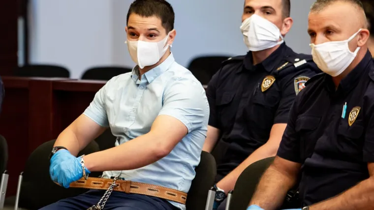 'Sin mi je bio centar svijeta, osuđen sam na život u mraku'