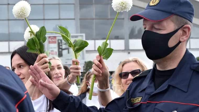 EU osuđuje nasilje i Luka&scaron;enku prijeti sankcijama