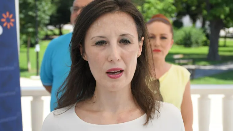 'Nije korona Pepeljuga da se &scaron;iri samo poslije ponoći'