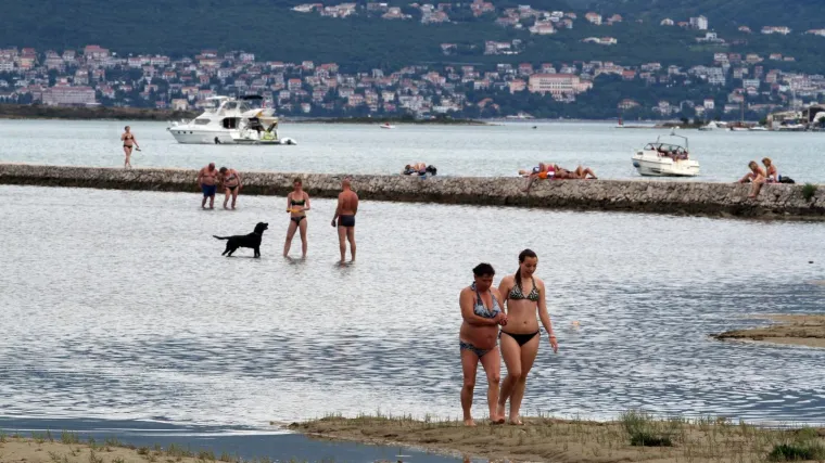 &Scaron;to kažu slovenski turisti? 'Političari žele jedna pravila za sebe, a druga za ostale'