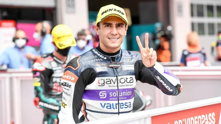 U dramatičnoj utrci dva zavoja prije kraja prestigao sunarodnjaka Jaumea Masiju