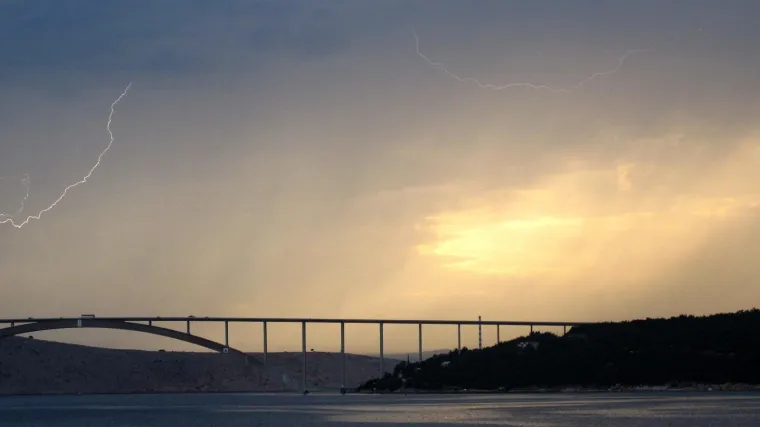 Gromovi, munje i crvene liste: Sve se urotilo protiv želje da se &scaron;to bolje izvuče i druga polovica kolovoza