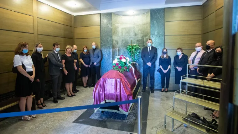 Posljednji ispraćaj sveučili&scaron;nog profesora Josipa Kregara: 'Nedostajat će onima koji žele mir, demokraciju i uspje&scaron;nu Hrvatsku'