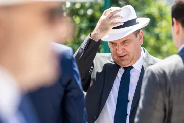 Međunarodni incident u maloj vali: Hu iz Vili?!