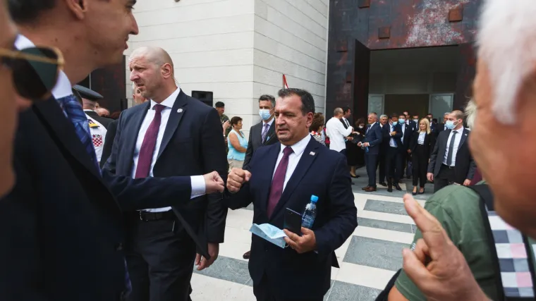 'Legitimno, ali to je i zbog političkog pritiska'