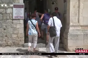 Turisti nezadovoljni cijenom ulaznice za Dubrovačke zidine: 'Jako je skupo, a samo šetnja'