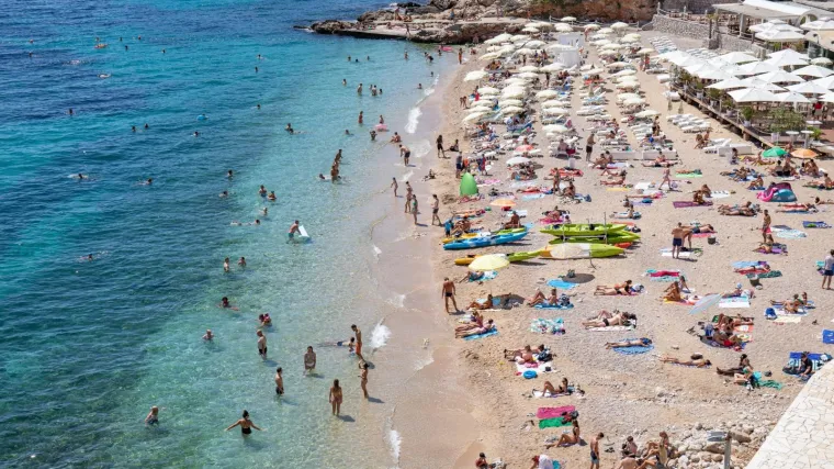 Temperature će biti ljetne, a onda stiže promjena vremena: 'Čini se da bi mogla biti i prilično žestoka'