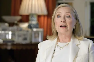Hillary Clinton poručila Bidenu: 'Nemoj priznati poraz u izbornoj noći'