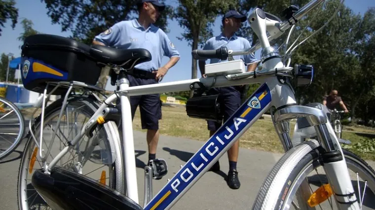 Varaždinka biciklom iza&scaron;la iz dvori&scaron;ta, na nju naletjela žena na romobilu i zavr&scaron;ila u bolnici