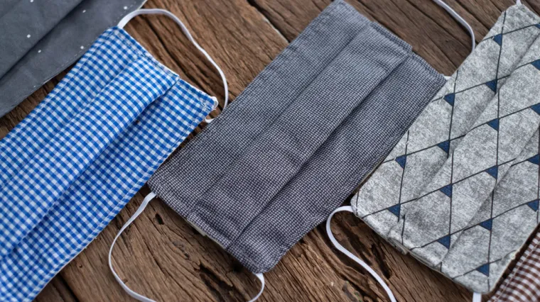 Evo kako možete sa&scaron;iti platnene za&scaron;titne maske za &scaron;kolarce