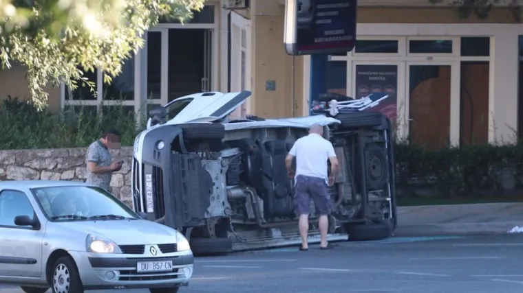 Četiri osobe zatražile liječničku pomoć, na teren iza&scaron;li i vatrogasci