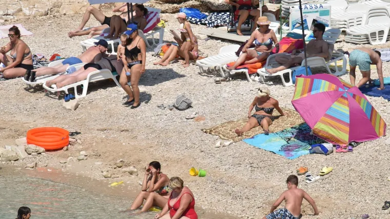 Zadnji kolovo&scaron;ki vikend: Očekuje nas intenzivan toplinski val, a onda stiže i prva jesenska epizoda uz nevrijeme