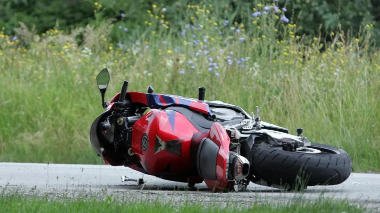 Te&scaron;ka nesreća na Cresu: Sudarili se motocikl i kombi. Motociklist poginuo na mjestu nesreće
