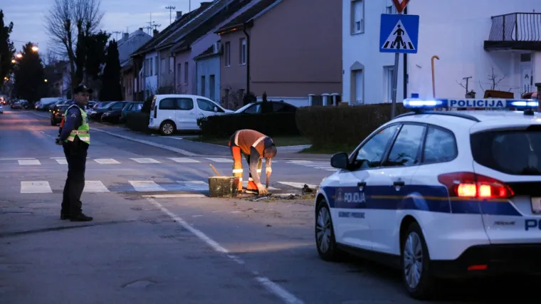 'Curu su bez svijesti izvukli van'