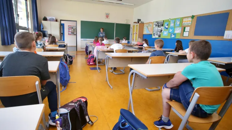 Ministarstvo objavilo preporuke, nastava ide prema tri modela, roditeljima u vrtićima 15 minuta