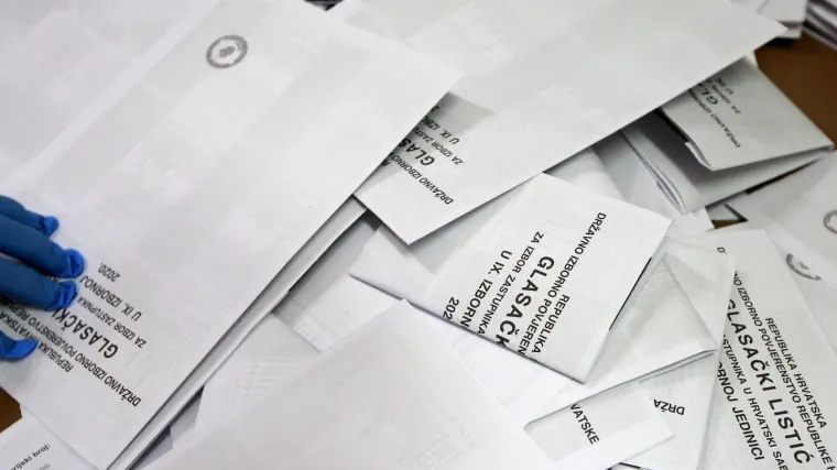 Tko su najdugovječniji čelnici općina i gradova? Apsolutni rekorder je načelnik Oprtalja, na vlasti punih 27 godina!