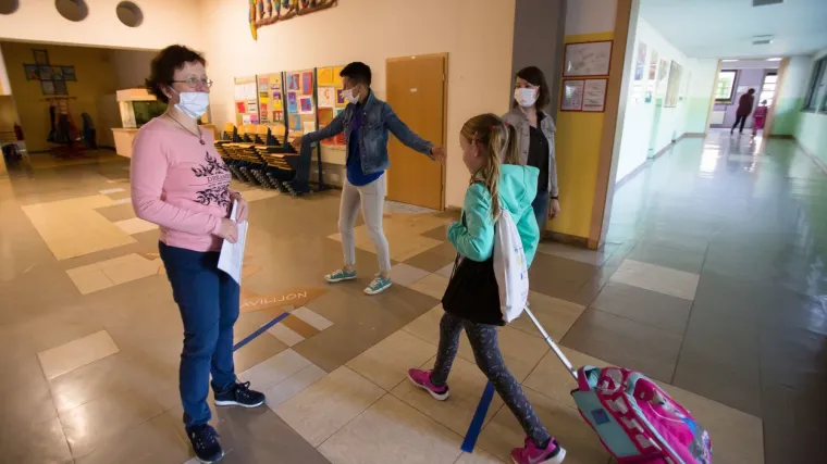 Evo kako tamo izgleda nastava u doba pandemije