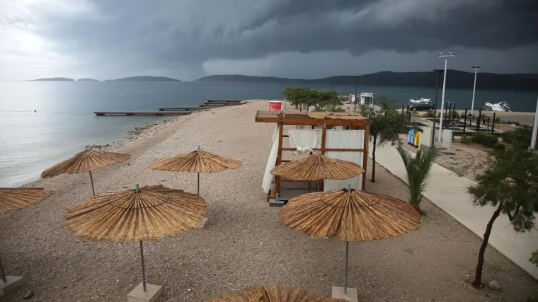 Najvi&scaron;e ki&scaron;e palo je u Rovinju - dogodilo se par nesreća, ali bez težih posljedica