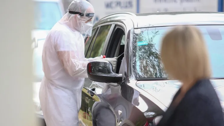 Velika Britanije ulaže u brze testove na covid-19, u Če&scaron;koj čak 650 novozaraženih