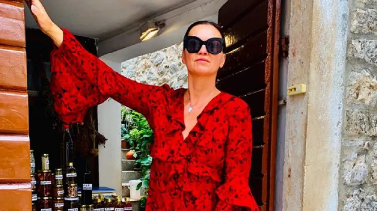 Fanovi se dive njenoj ljepoti; 'Nije fer izgledati tako dobro u našim godinama'