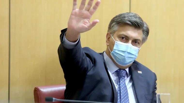 '&Scaron;kolovanje ove godine donosi i novu odgovornost, slu&scaron;ajte svoje roditelje i učitelje'