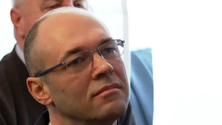 Stier bi saborske klupe mogao zamijeniti  Vatikanom, premijer najavljuje razgovore s Milanovićem o toj temi