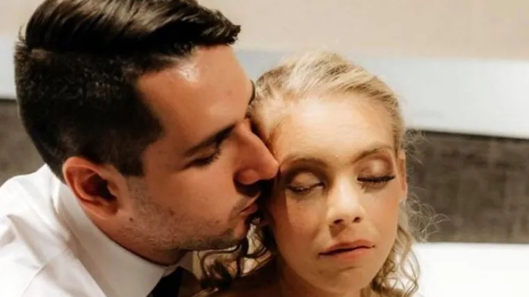 Dirljive zavjete izrekli su u suzama. Nažalost, mladenka će uskoro - umrijeti....