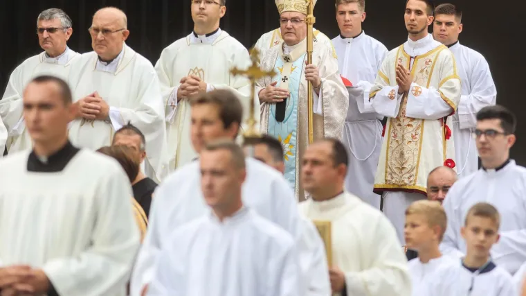 Bozanić o borbi s koronavirusom: 'Nekome je očito stalo do nepovjerenja jer tako mogu manipulirati i postizati svoje interese'