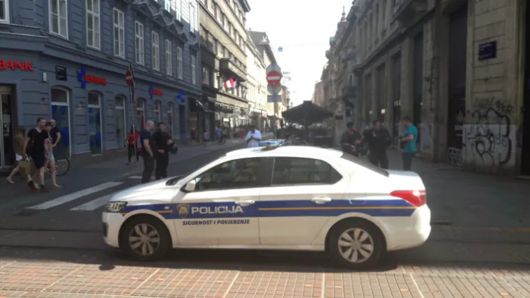 Iz nekog se razloga na&scaron;ao na drugoj strani grada