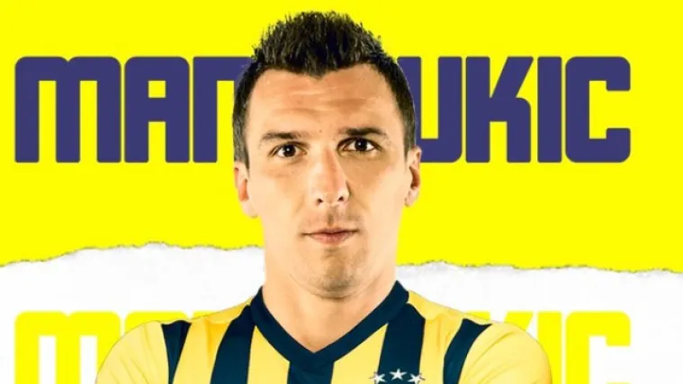 Mandžukićeva slika u dresu 'novog kluba' pro&scaron;irila se dru&scaron;tvenim mrežama