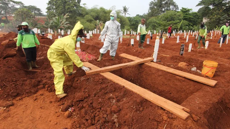 'Sad ćete kopati grobove za žrtve covida'