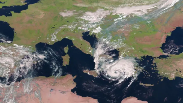 U Grčku stiže 'Janos': Vlasti pozivaju na evakuaciju zbog 'medigana', a na&scaron; meteorolog obja&scaron;njava o čemu je riječ