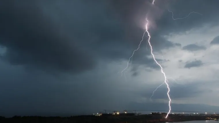 Pljuskovi, grmljavina, tuča...; Ipak, u nekim krajevima bi ki&scaron;a mogla izostati