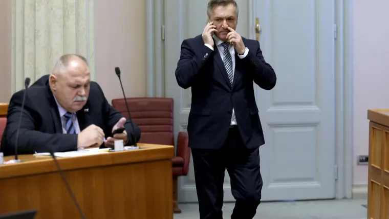 Uskok pro&scaron;irio istragu protiv gradonačelnika Velike Gorice i Nove Gradi&scaron;ke, evo za &scaron;to ih sve sumnjiče