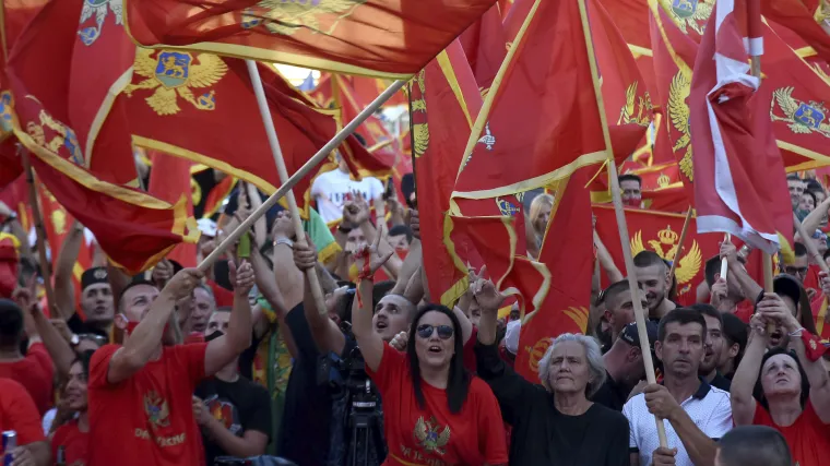 Politički skupovi razbuktali epidemiju: 'Na ulici su bili bez za&scaron;tite, uz galamu, pjevanje...'