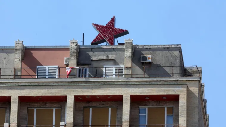 U sklopu programa Europske prijestolnice kulture na neboderu osvanula partizanska petokraka