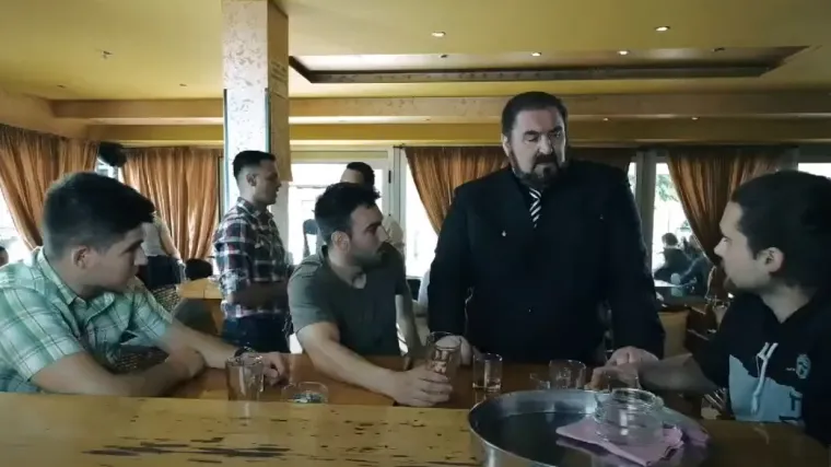 Hrvat, Bo&scaron;njak i Albanac pričaju tko je protjerao vi&scaron;e Srba...