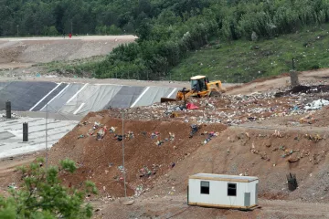 Guše se u smradu, a sada Riječani imaju novi problem: Marišćina diže cijene otkupa miješanog otpada za 151 posto!