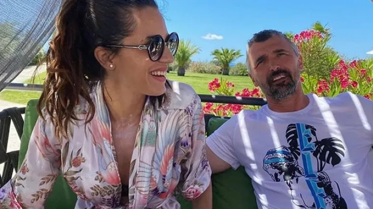 Kad joj je to napravio na plaži, Nives nije znala za sebe