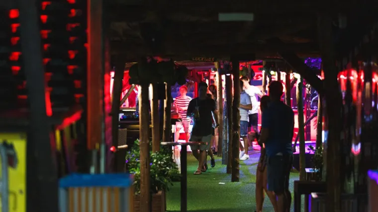 Stožer produljio mjeru; Noćni klubovi i kafići i dalje ne smiju raditi iza ponoći