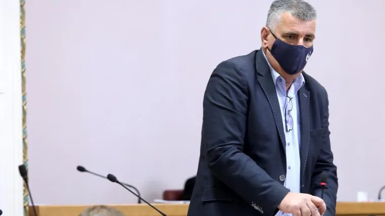 Miro Bulj zatražio izvje&scaron;će DORH-a zbog curenja informacija iz istrage, Jandroković ga prekinuo